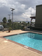 Continental House Apartments in El Paso, TX - Building Photo - Building Photo