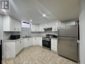 9 Rufford Dr in Brampton, ON - Building Photo - Building Photo