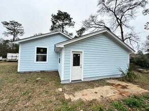 1602 Carruthers St in Tallahassee, FL - Foto de edificio - Building Photo