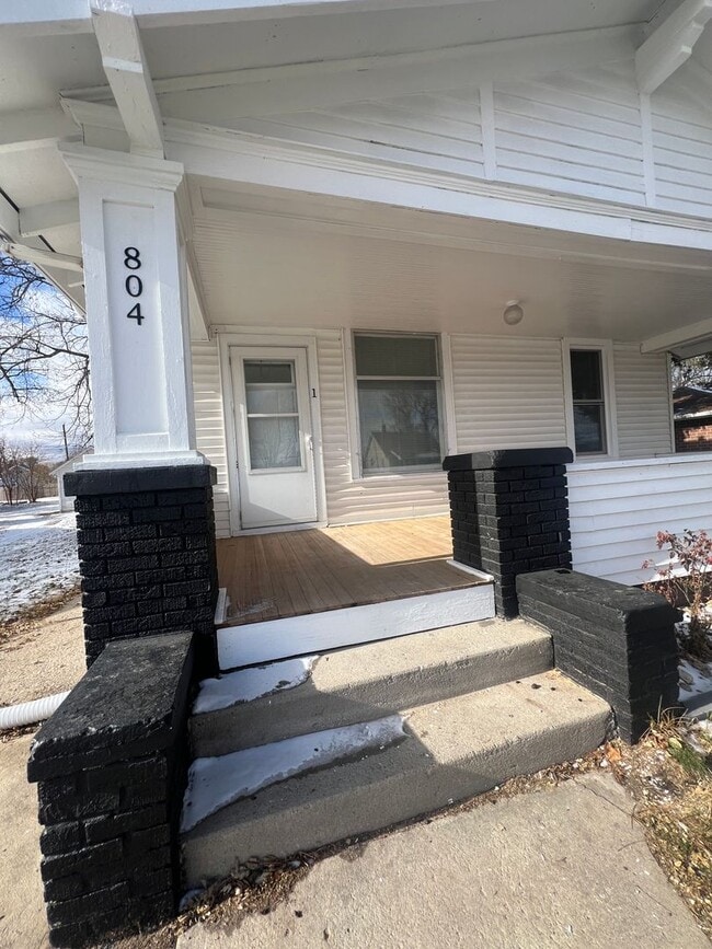 property at 804 S 1st St