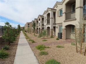 618 Bellus Pl in Henderson, NV - Building Photo - Building Photo