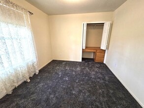 2540 W Porter Creek Ave in Porterville, CA - Building Photo - Building Photo