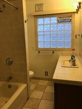 2222 E 2nd St, Unit #3 in Long Beach, CA - Building Photo - Building Photo