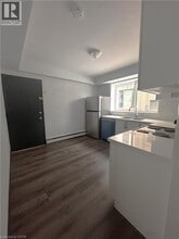 245 Mohawk Rd E in Hamilton, ON - Building Photo - Building Photo