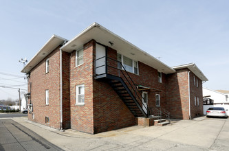 12-16 E 10th St in Linden, NJ - Building Photo - Building Photo