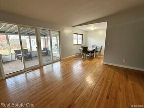 6845 Plainfield St in Dearborn Heights, MI - Building Photo - Building Photo