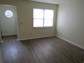 2269 Hughey Dr in Reynoldsburg, OH - Building Photo - Building Photo