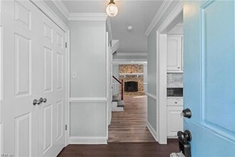 345 Middle Oaks Dr in Chesapeake, VA - Building Photo - Building Photo