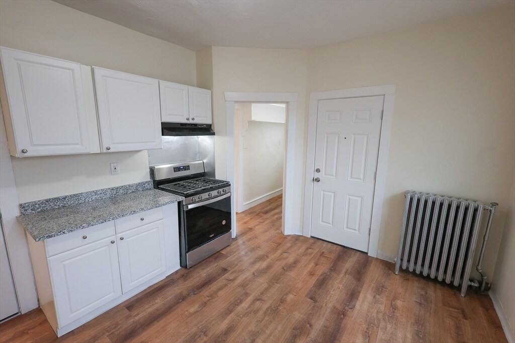 42 Hiawatha Rd in Boston, MA - Building Photo