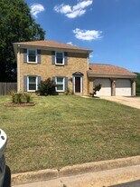 1164 Hopemont Dr in Virginia Beach, VA - Building Photo