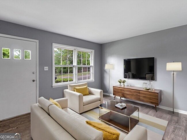 836 Oakdale Dr in Forest Park, GA - Building Photo - Building Photo