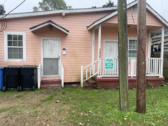 property at 221 Hillary St