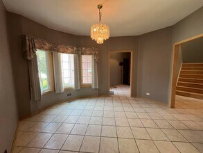 8641 N Shermer Rd in Niles, IL - Building Photo - Building Photo