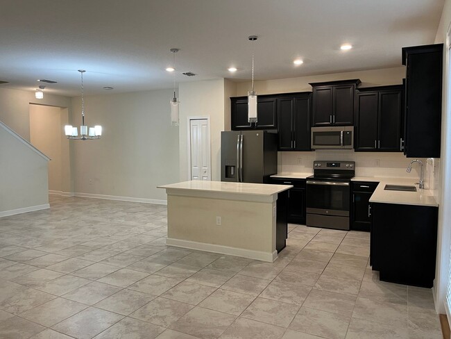 2913 Satire St in Kissimmee, FL - Building Photo - Building Photo