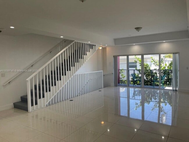 1813 Madison St in Hollywood, FL - Building Photo - Building Photo