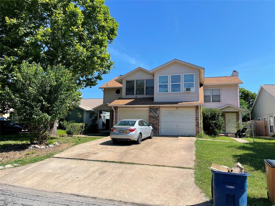 13349 Water Oak Ln in Austin, TX - Building Photo