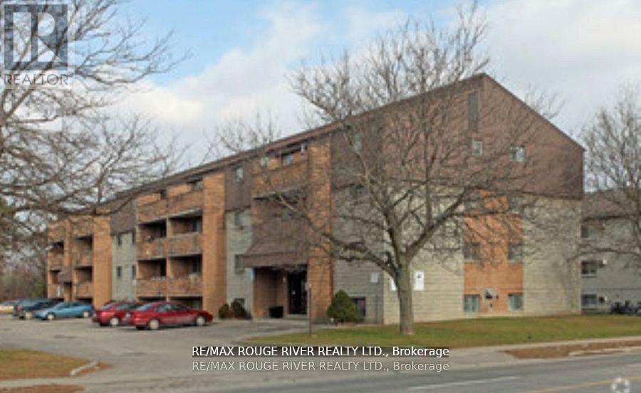 560 Bloor St E in Oshawa, ON - Building Photo