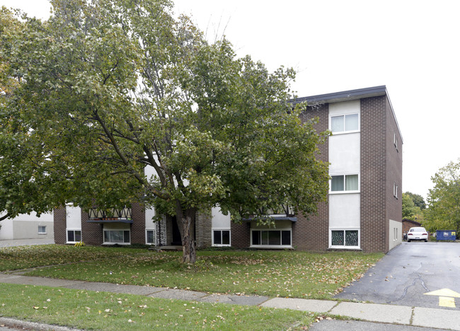 426 Hazel St in Waterloo, ON - Building Photo - Building Photo