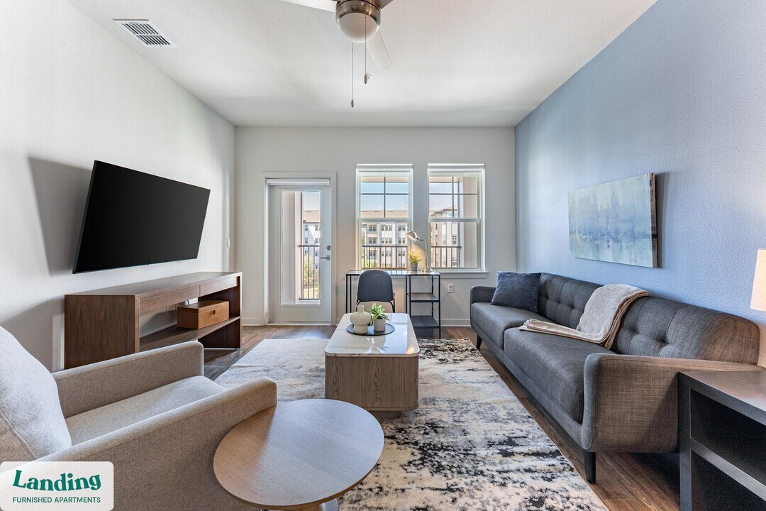 1225 Utica Dr in Kissimmee, FL - Foto de edificio