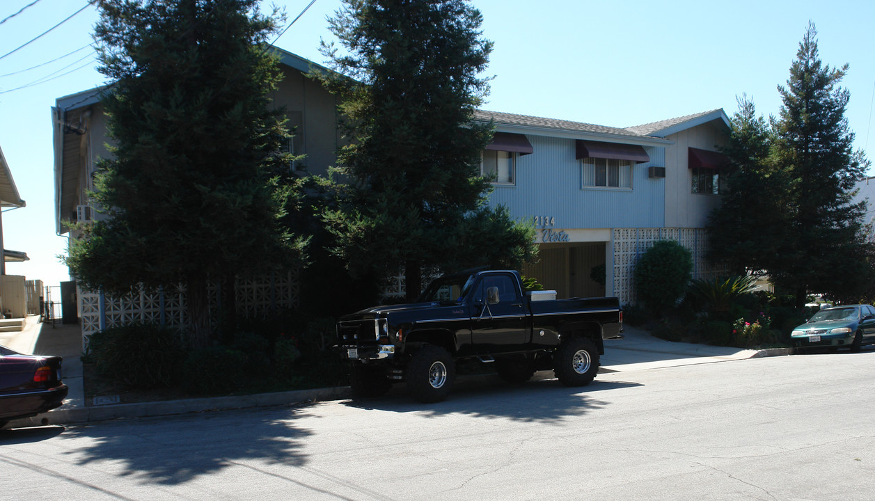 2134 Rockland Pl in La Canada Flintridge, CA - Building Photo