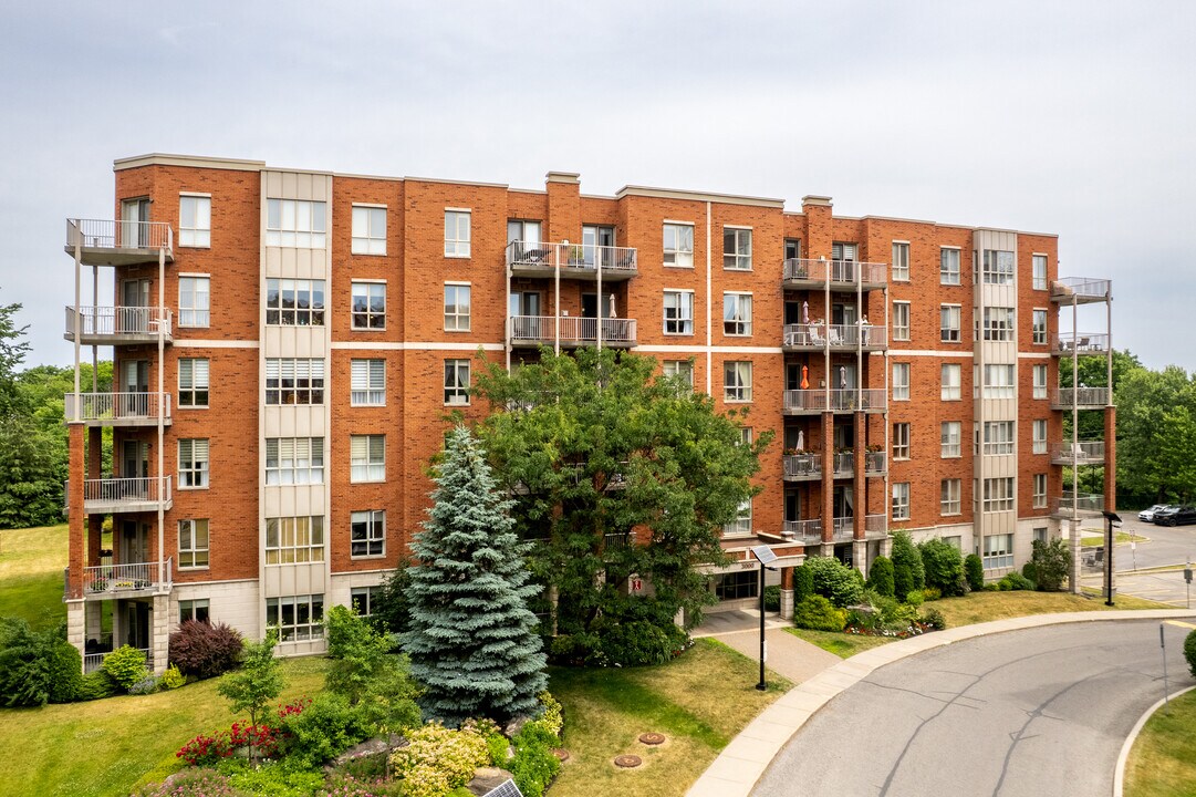 3000 Notre-Dame Boul in Laval, QC - Building Photo