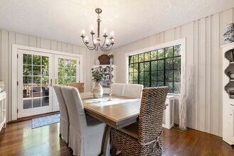 8 Ellsworth St in Rye, NY - Building Photo - Building Photo