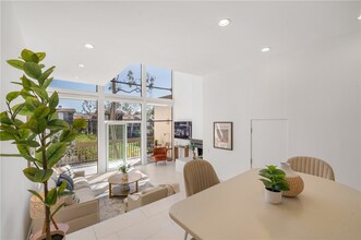 7324 Marina Pacifica Dr N in Long Beach, CA - Building Photo - Building Photo