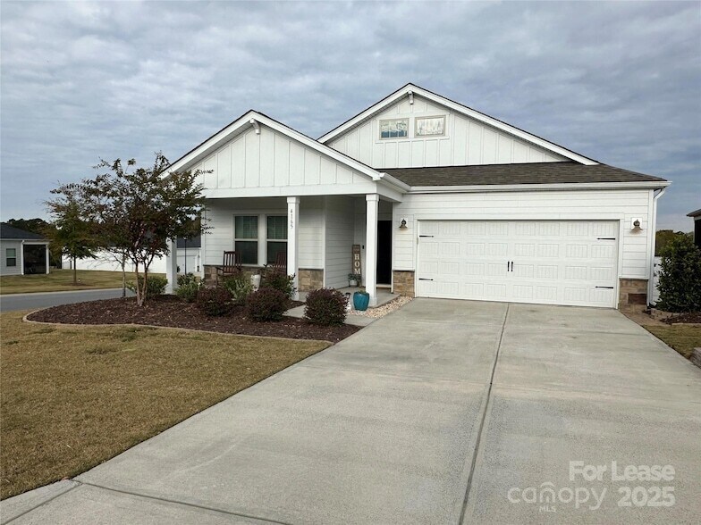 4165 Canopy Creek Dr in Denver, NC - Foto de edificio