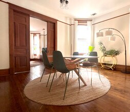 952 N Hoyne Ave in Chicago, IL - Building Photo - Building Photo