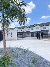 31 N Veterans Blvd in Edinburg, TX - Building Photo - Building Photo