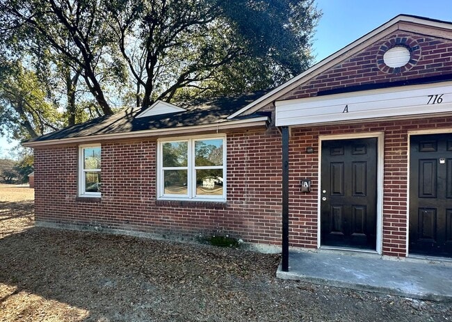 property at 716 Miller Rd