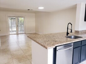 89 SW 3rd St in Pompano Beach, FL - Building Photo