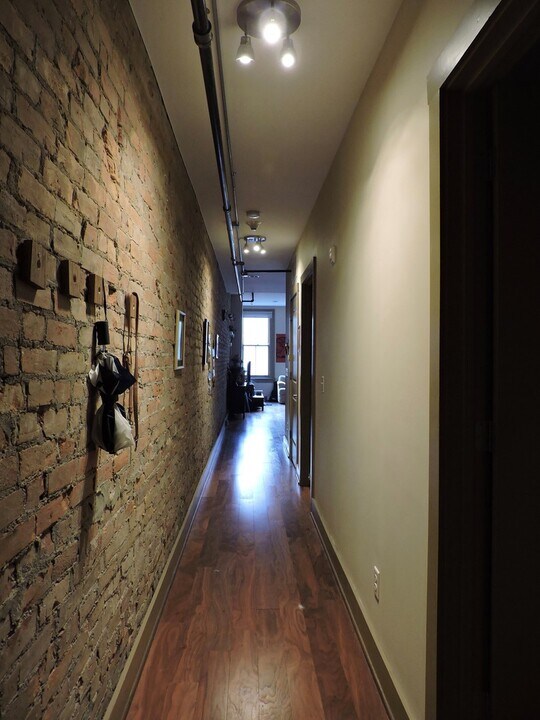 641 Walnut St in Cincinnati, OH - Building Photo