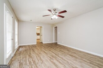 100 Woodsong Dr in Fayetteville, GA - Building Photo - Building Photo