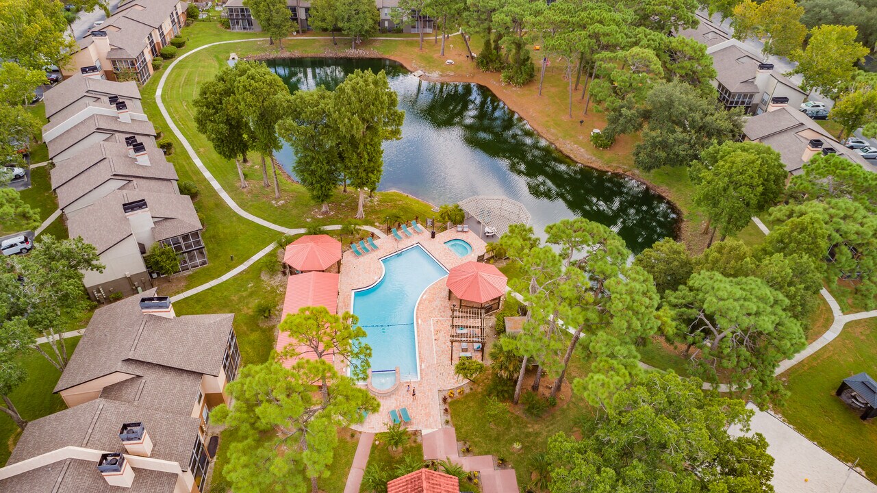 Timberlake Apartments in Sarasota, FL - Foto de edificio