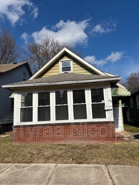 49 Orchard St in River Rouge, MI - Building Photo