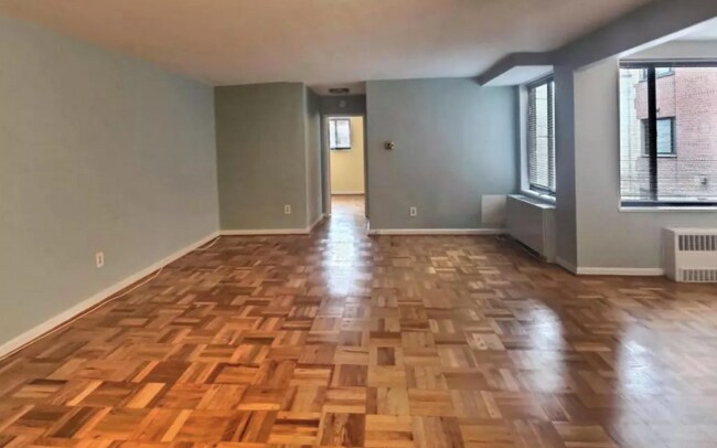 5112 MacArthur Blvd NW in Washington, DC - Building Photo - Building Photo