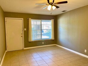 766-768 Edgebrook Ln in San Antonio, TX - Building Photo - Building Photo