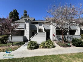 450 Shadowgraph Dr in San Jose, CA - Building Photo