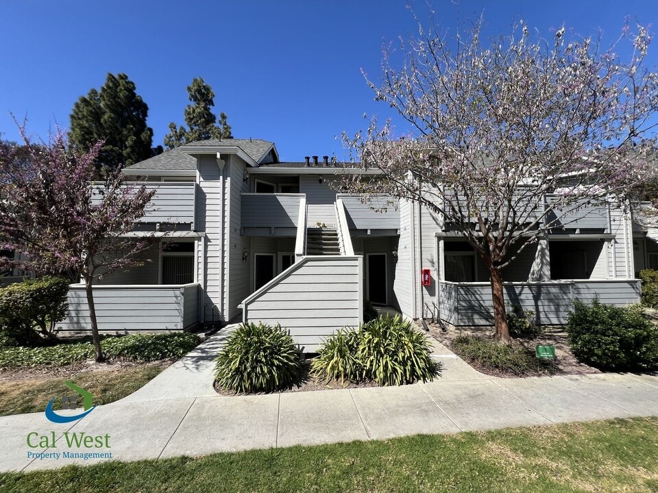 450 Shadowgraph Dr in San Jose, CA - Building Photo