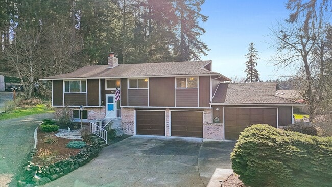 property at 7547 13th Ave SE