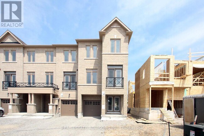 12 Elgin Ct in Bradford West Gwillimbury, ON - Building Photo - Building Photo