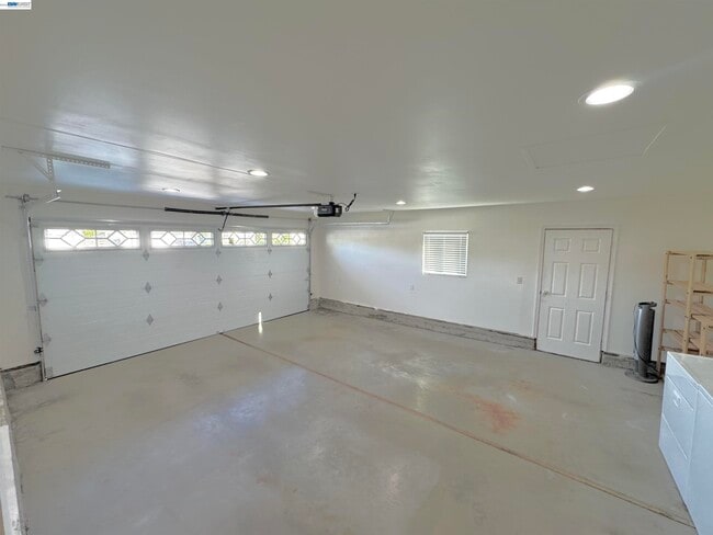 5237 Waller Ave in Fremont, CA - Foto de edificio - Building Photo