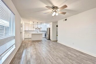 1529 Wirt Rd in Houston, TX - Building Photo - Building Photo