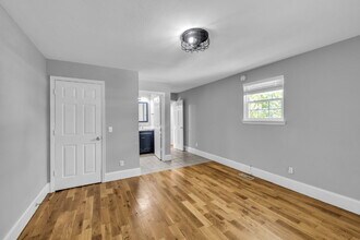 2011 McCallie Ave in Chattanooga, TN - Building Photo - Building Photo