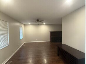 2033 Doomar Dr in Tallahassee, FL - Building Photo - Building Photo