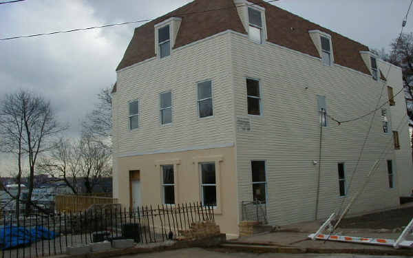 5-7 Oak St in Weehawken, NJ - Foto de edificio - Building Photo