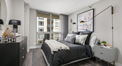 57 E Delaware Pl in Chicago, IL - Foto de edificio - Building Photo