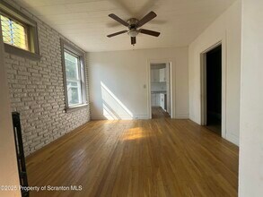 2087 N Main Ave in Scranton, PA - Building Photo - Building Photo