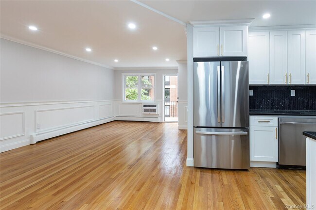 3524 Cambridge Ave-Unit -3 in Bronx, NY - Building Photo - Building Photo